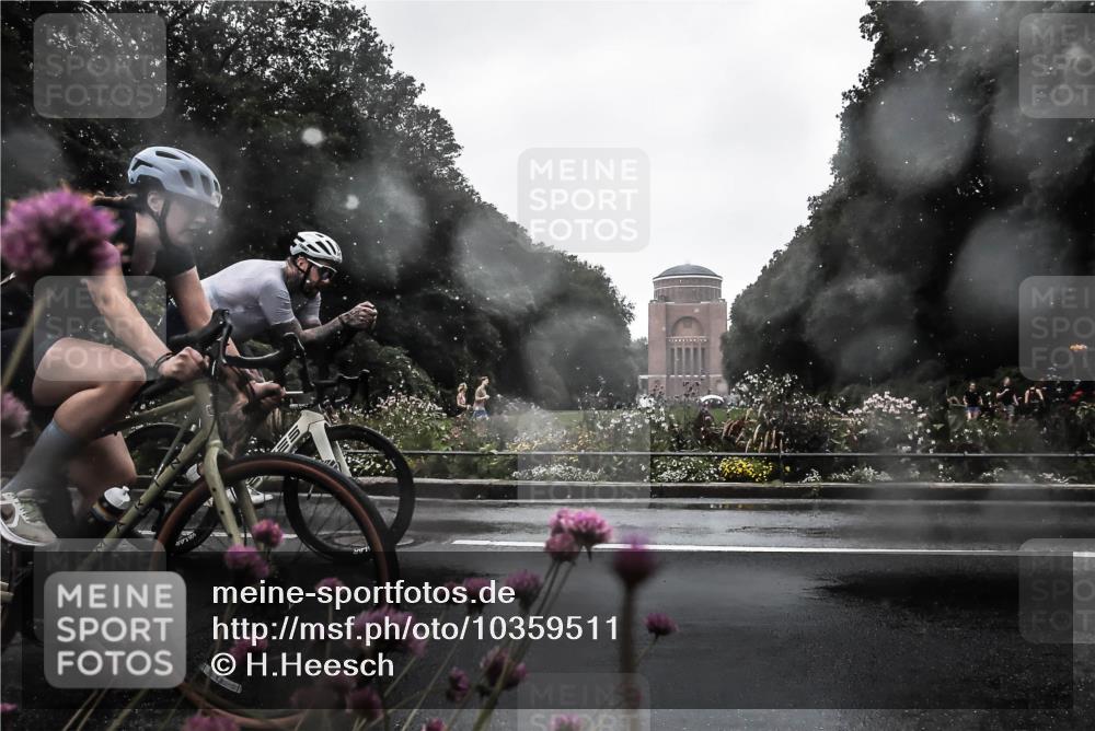 13.09.2026 - Stadtparktriathlon H.Heesch http://msf.ph/oto/10359511 13.09.2026 12:03:20 Radfahren 819, 952, 965, 1001 meine-sportfotos.de