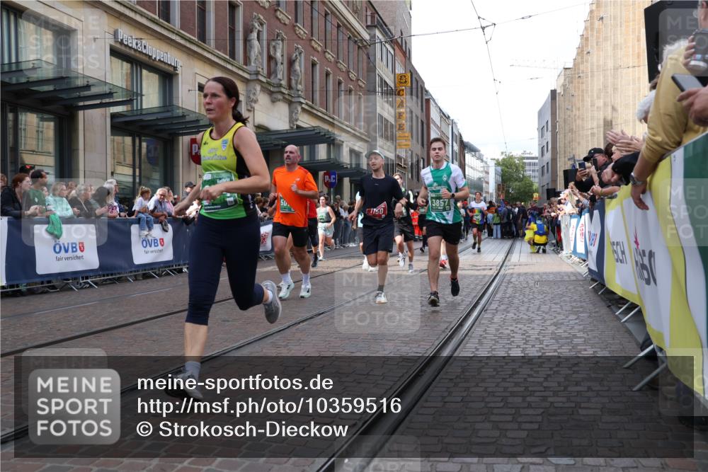 13.09.2026 - 21. swb-Marathon Bremen Strokosch-Dieckow http://msf.ph/oto/10359516 13.09.2026 13:35:29 Ziel 156, 318, 532, 607, 2565, 3056, 3087, 3226, 3454, 3485, 3704, 3780, 3857, 4016, 4048, 4326, 5026, 5071, 5157, 5276, 5308, 5381, 5467, 5468, 5584, 5586, 5816, 6159, 6465, 6466, 6644, 6649, 6724, 6874, 7036, 7235, 7385, 7597, 7675, 7691, 7700, 7804, 8145, 8335, 8705, 8816, 9243, 9784, 9862, 9892, 9912, 13121, 13213, 536, 1150, 2003, 2041, 2090, 2318, 2356, 2366, 2625, 2866, 3055, 3311, 3621, 3916, 4062, 4326, 4635, 4985, 5016, 5661, 6315, 6320, 6418, 6750, 6837, 7657, 9017 meine-sportfotos.de