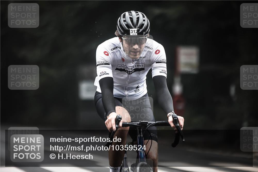 13.09.2026 - Stadtparktriathlon H.Heesch http://msf.ph/oto/10359524 13.09.2026 09:57:42 Radfahren 284, 312 meine-sportfotos.de