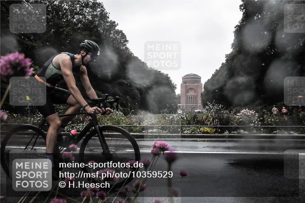 13.09.2026 - Stadtparktriathlon H.Heesch http://msf.ph/oto/10359529 13.09.2026 12:03:26 Radfahren 795, 1001, 1056 meine-sportfotos.de