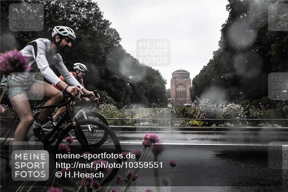 13.09.2026 - Stadtparktriathlon H.Heesch http://msf.ph/oto/10359551 13.09.2026 12:03:42 Radfahren 759, 887, 941, 996 meine-sportfotos.de