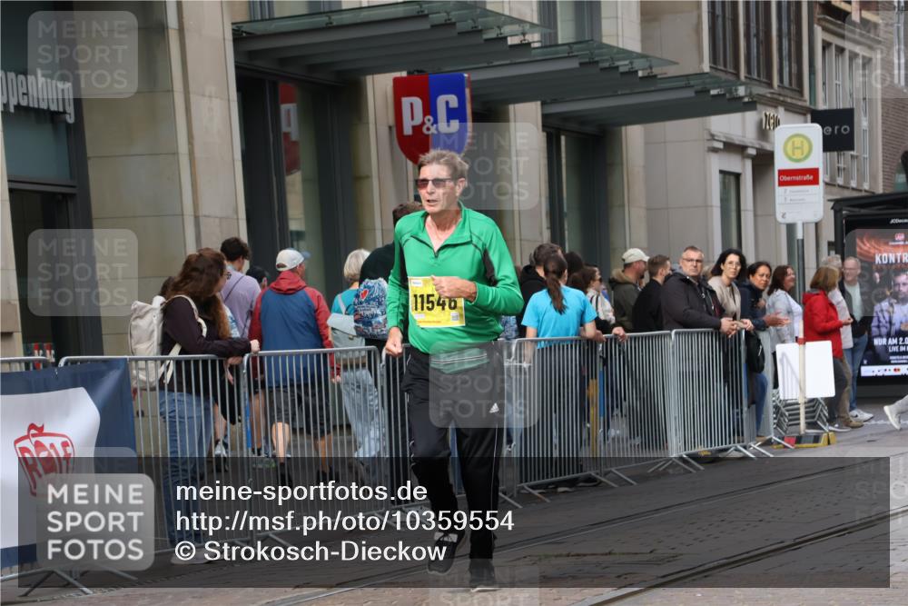 13.09.2026 - 21. swb-Marathon Bremen Strokosch-Dieckow http://msf.ph/oto/10359554 13.09.2026 11:19:53 Ziel 10430, 11244, 11333, 11337, 11546, 12374, 10882, 11457, 12472 meine-sportfotos.de
