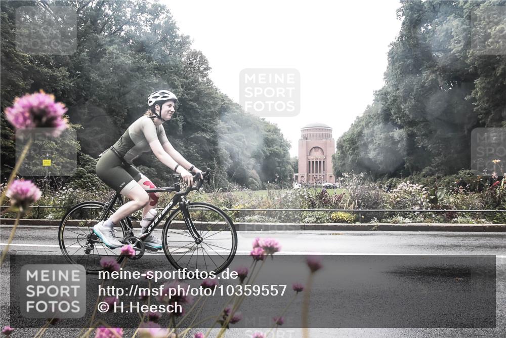 13.09.2026 - Stadtparktriathlon H.Heesch http://msf.ph/oto/10359557 13.09.2026 13:27:56 Radfahren 1322, 1397, 1460 meine-sportfotos.de