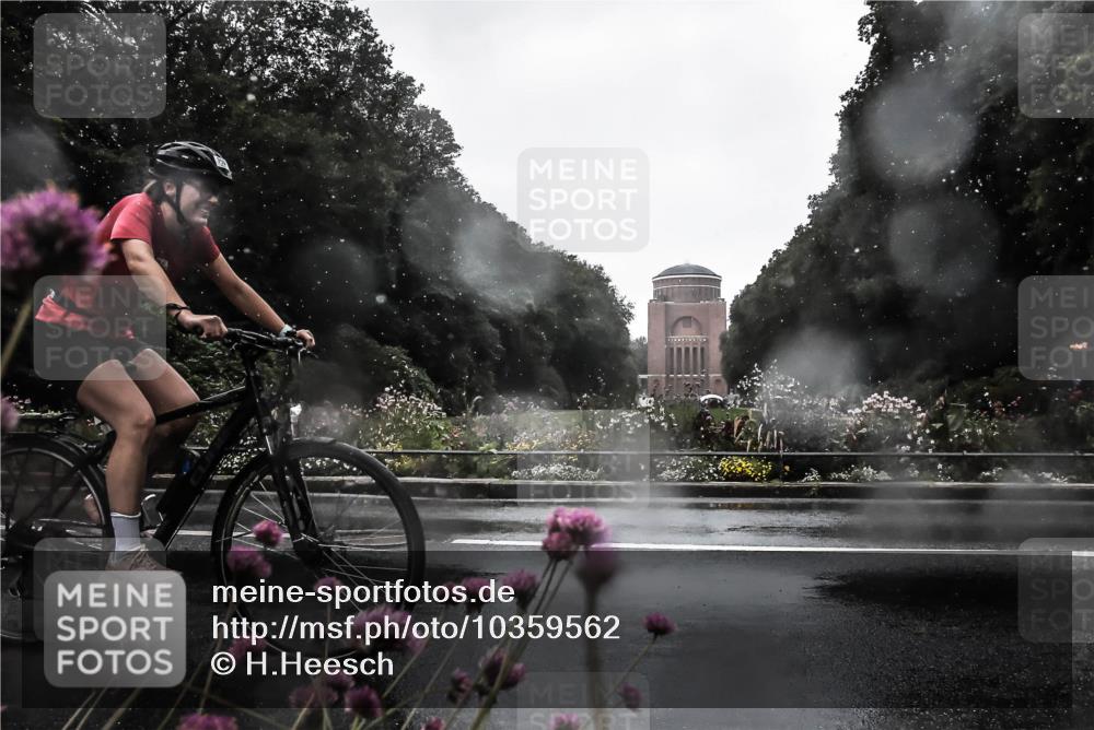 13.09.2026 - Stadtparktriathlon H.Heesch http://msf.ph/oto/10359562 13.09.2026 12:03:44 Radfahren 759, 887, 893, 914, 941, 996 meine-sportfotos.de