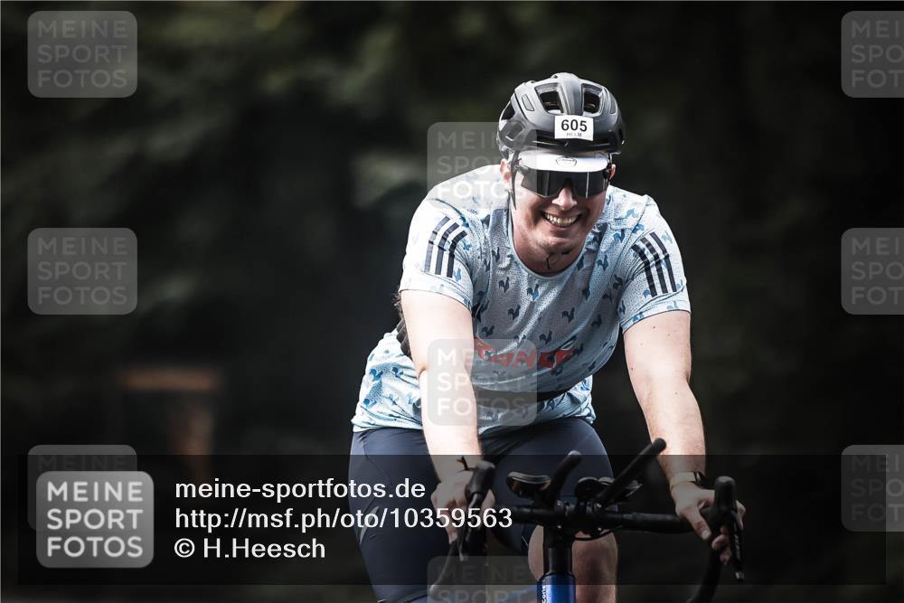 13.09.2026 - Stadtparktriathlon H.Heesch http://msf.ph/oto/10359563 13.09.2026 11:13:49 Radfahren 496, 503, 512, 554, 605, 687 meine-sportfotos.de