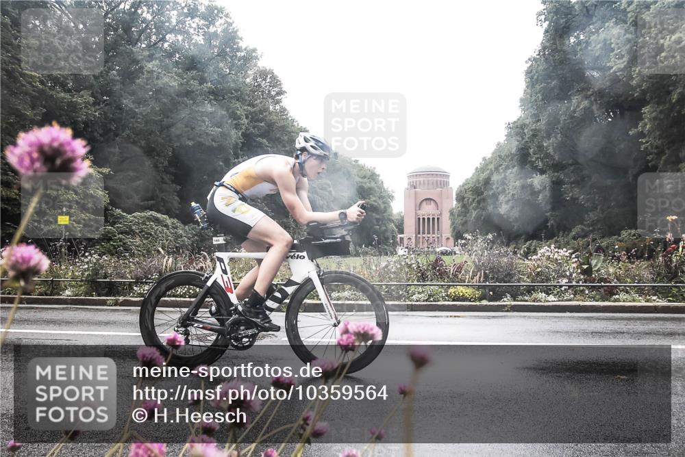 13.09.2026 - Stadtparktriathlon H.Heesch http://msf.ph/oto/10359564 13.09.2026 13:27:58 Radfahren 1348, 1397, 1460, 1521 meine-sportfotos.de