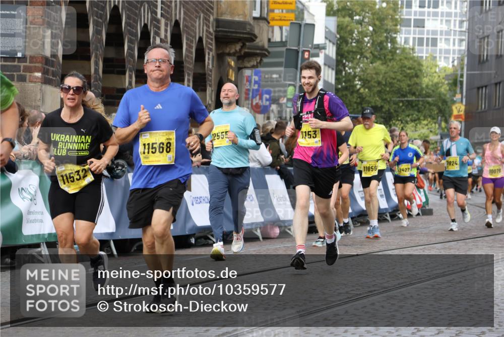 13.09.2026 - 21. swb-Marathon Bremen Strokosch-Dieckow http://msf.ph/oto/10359577 13.09.2026 10:57:53 Ziel 10177, 10226, 10300, 10394, 10517, 10518, 11106, 11245, 11365, 11480, 11498, 11609, 11734, 11965, 11966, 12037, 12111, 12222, 12264, 12372, 10543, 10559, 10604, 10826, 10828, 10903, 10914, 10931, 10932, 11136, 11332, 11863, 12441, 12551 meine-sportfotos.de