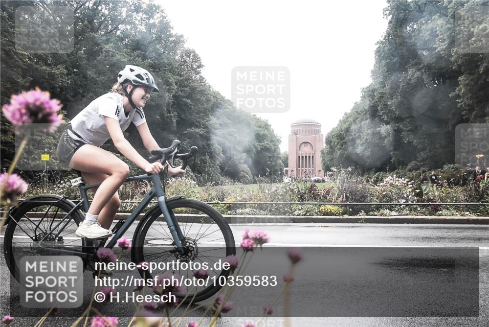 13.09.2026 - Stadtparktriathlon H.Heesch http://msf.ph/oto/10359583 13.09.2026 13:28:06 Radfahren 1334, 1347, 1355, 1356, 1364, 1448 meine-sportfotos.de