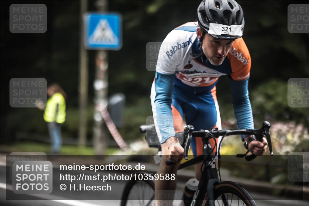 13.09.2026 - Stadtparktriathlon H.Heesch http://msf.ph/oto/10359588 13.09.2026 09:58:07 Radfahren 310, 321 meine-sportfotos.de