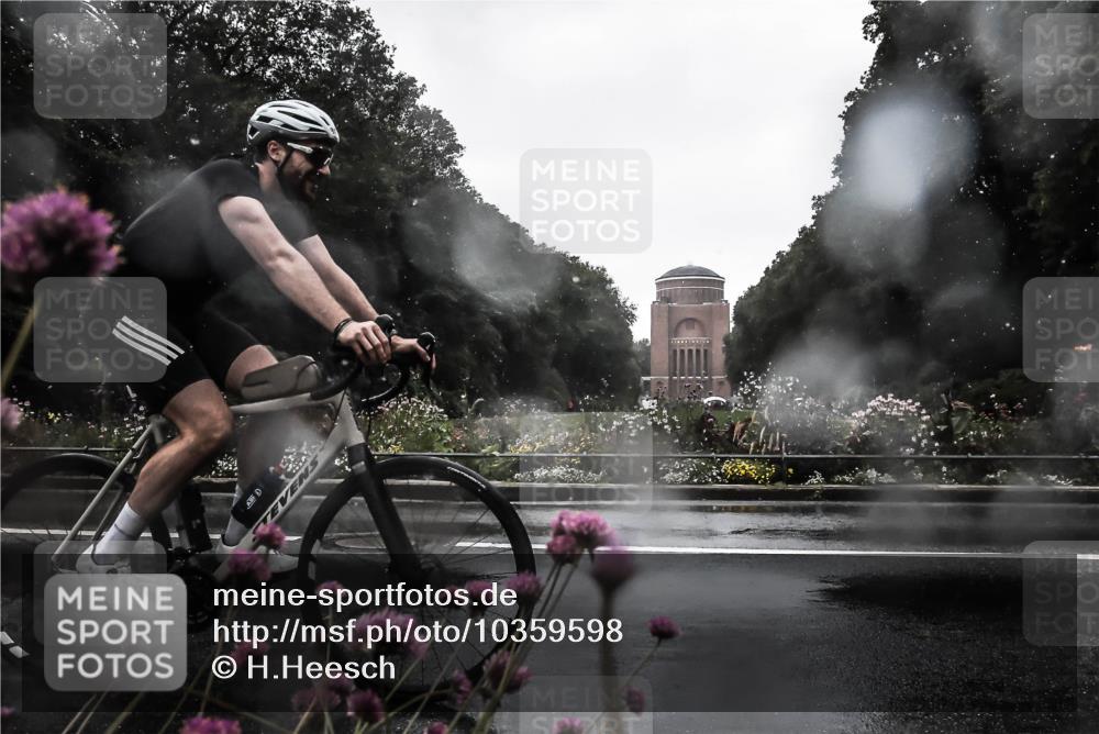 13.09.2026 - Stadtparktriathlon H.Heesch http://msf.ph/oto/10359598 13.09.2026 12:03:53 Radfahren 865, 873, 1008, 1030, 1053 meine-sportfotos.de