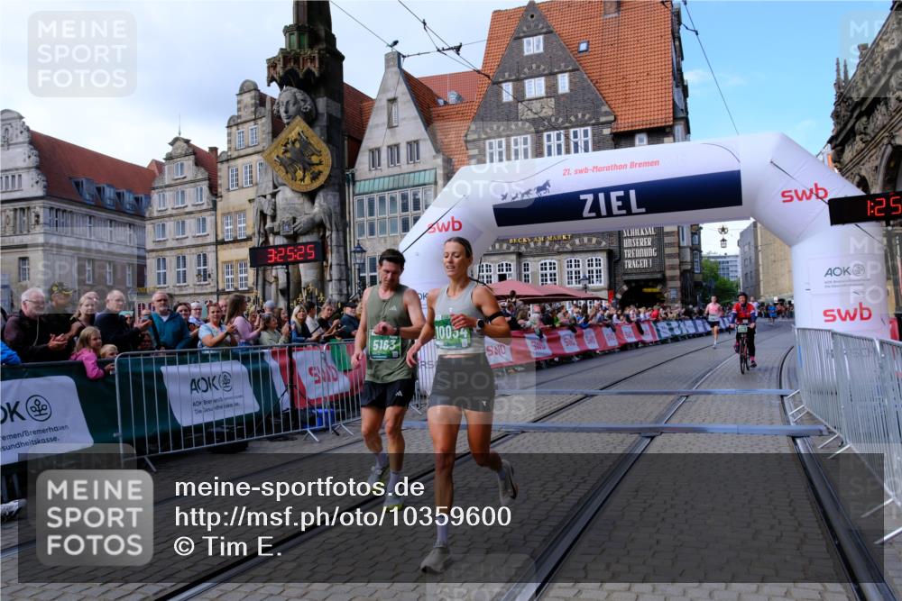 13.09.2026 - 21. swb-Marathon Bremen Tim E. http://msf.ph/oto/10359600 13.09.2026 12:56:13 Ziel 1583, 2072, 5163, 10034, 13080 meine-sportfotos.de