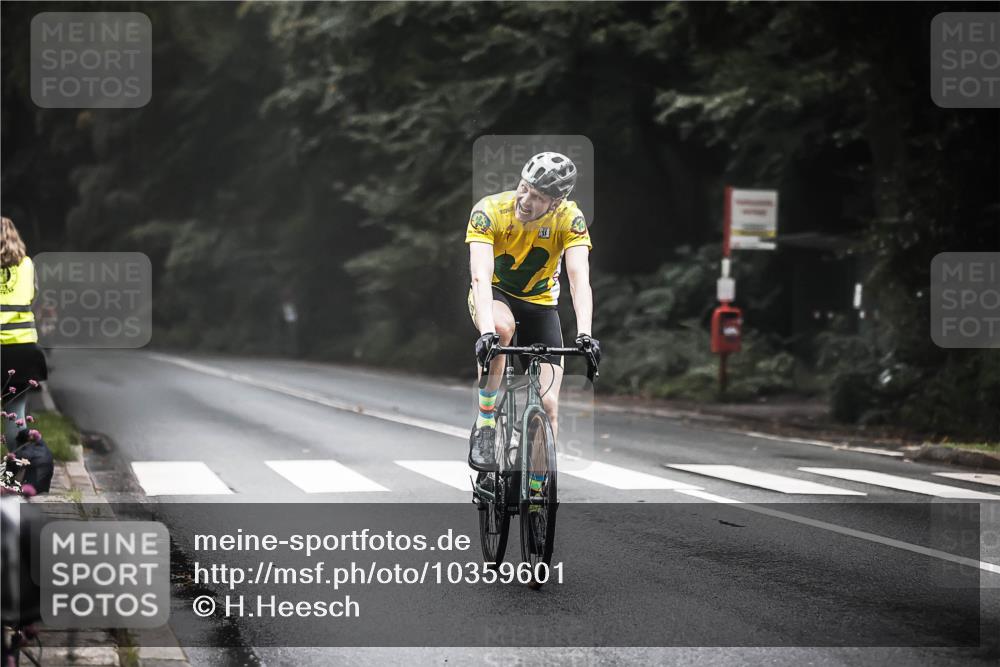 13.09.2026 - Stadtparktriathlon H.Heesch http://msf.ph/oto/10359601 13.09.2026 09:58:13 Radfahren 310 meine-sportfotos.de