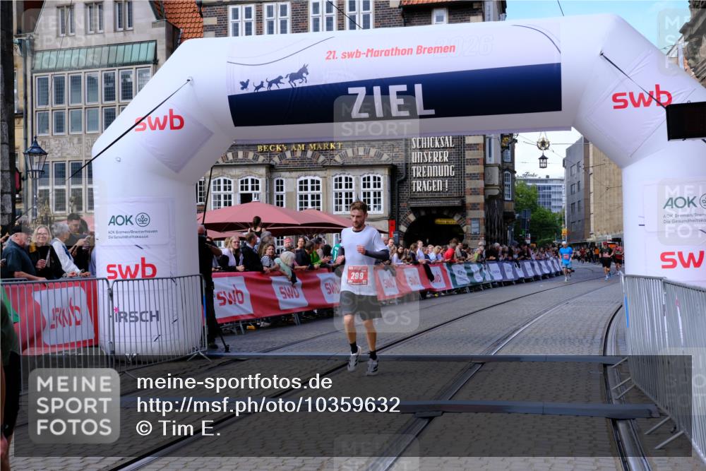 13.09.2026 - 21. swb-Marathon Bremen Tim E. http://msf.ph/oto/10359632 13.09.2026 12:56:20 Ziel 1583, 6630, 13080 meine-sportfotos.de