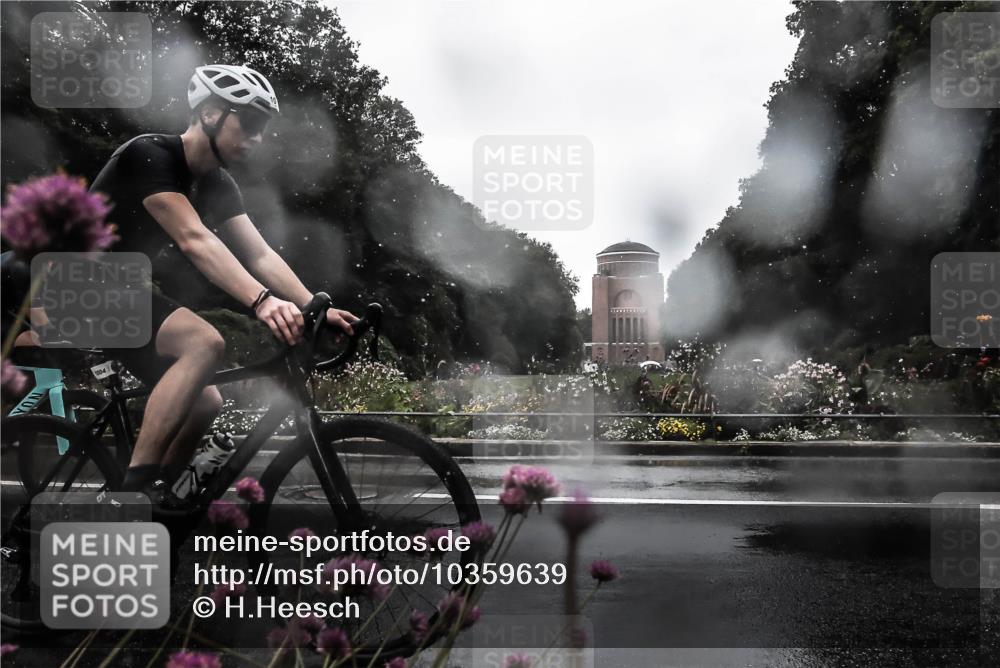 13.09.2026 - Stadtparktriathlon H.Heesch http://msf.ph/oto/10359639 13.09.2026 12:04:09 Radfahren 916, 1004, 1048, 1060 meine-sportfotos.de