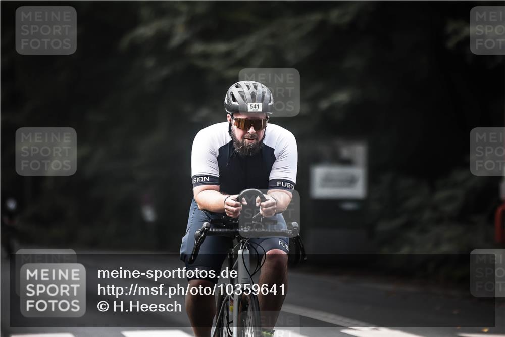 13.09.2026 - Stadtparktriathlon H.Heesch http://msf.ph/oto/10359641 13.09.2026 11:13:58 Radfahren 512, 541, 674, 687 meine-sportfotos.de