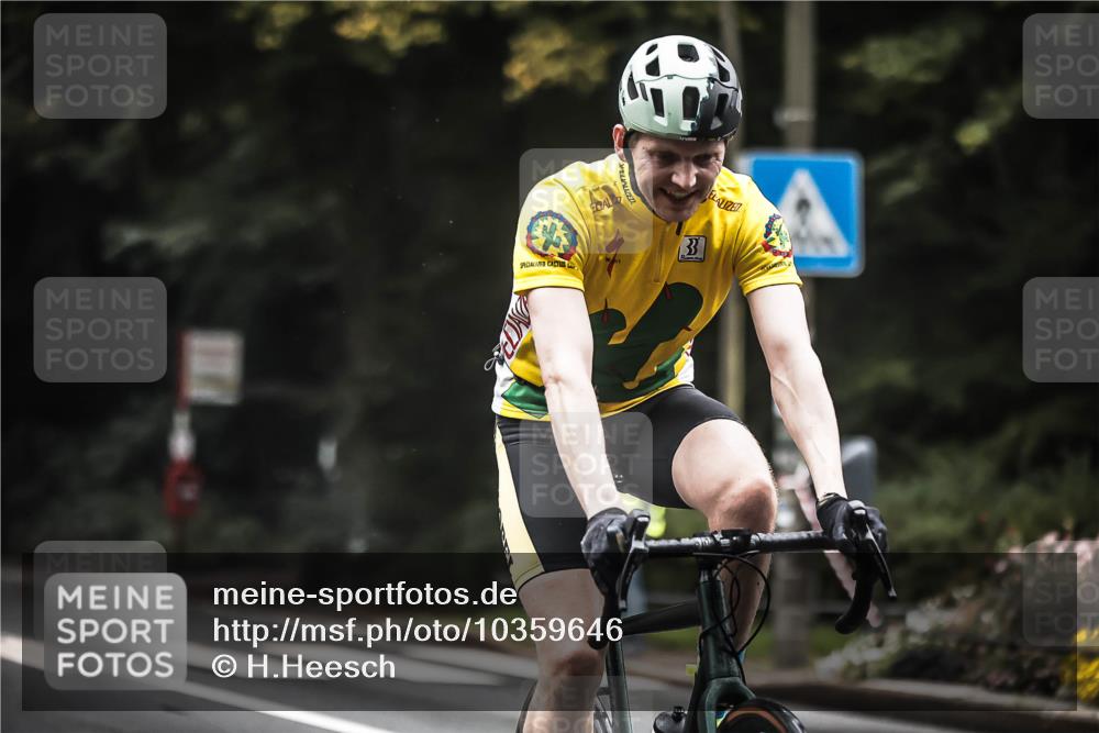 13.09.2026 - Stadtparktriathlon H.Heesch http://msf.ph/oto/10359646 13.09.2026 09:58:14 Radfahren 310 meine-sportfotos.de