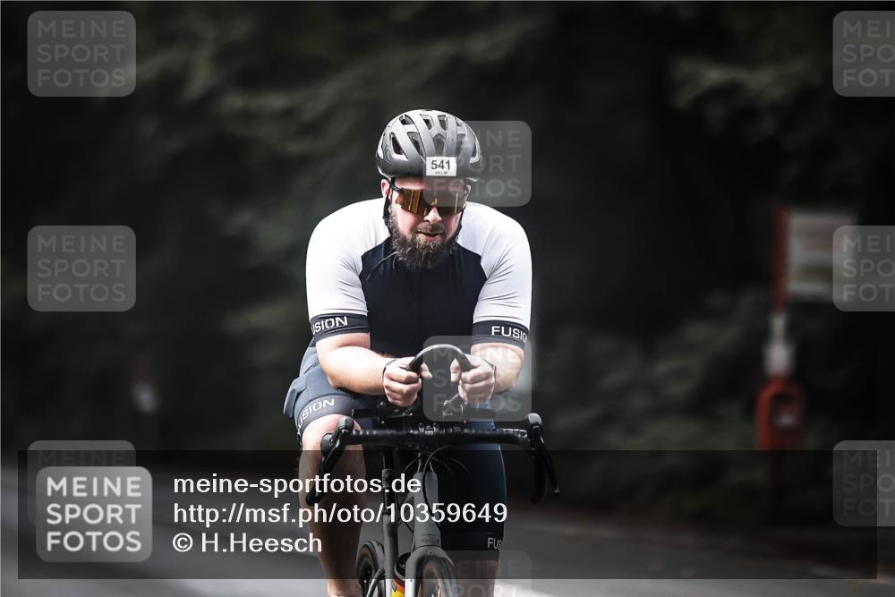 13.09.2026 - Stadtparktriathlon H.Heesch http://msf.ph/oto/10359649 13.09.2026 11:13:58 Radfahren 512, 541, 674, 687 meine-sportfotos.de