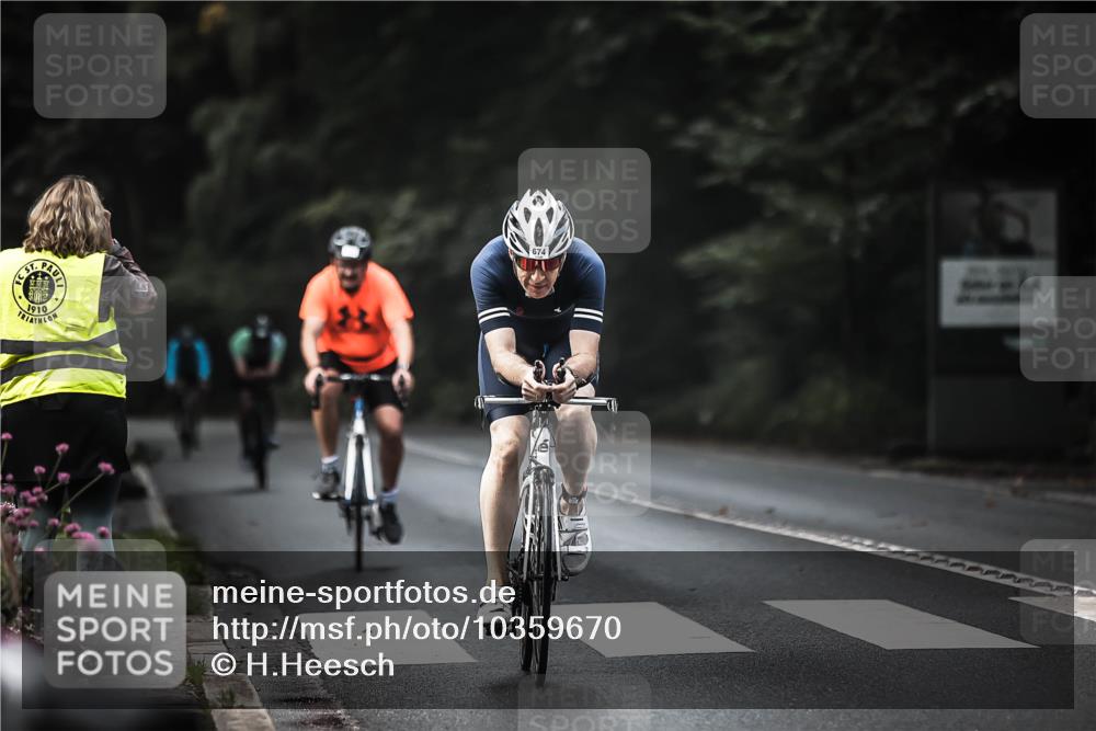 13.09.2026 - Stadtparktriathlon H.Heesch http://msf.ph/oto/10359670 13.09.2026 11:14:04 Radfahren 541, 614, 658, 674 meine-sportfotos.de