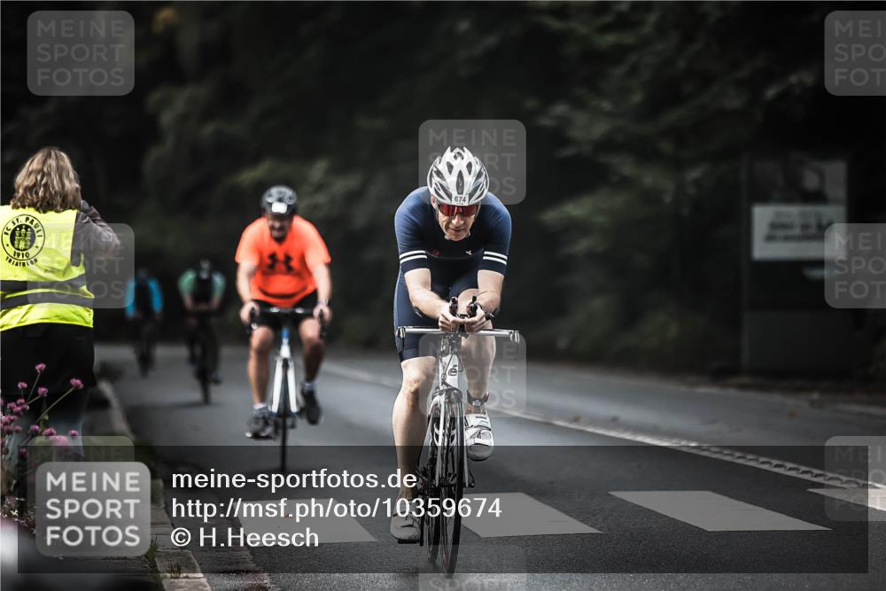 13.09.2026 - Stadtparktriathlon H.Heesch http://msf.ph/oto/10359674 13.09.2026 11:14:04 Radfahren 541, 614, 658, 674 meine-sportfotos.de