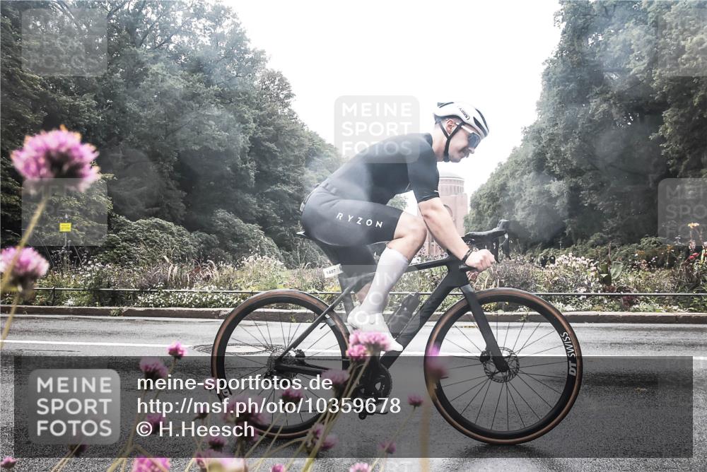 13.09.2026 - Stadtparktriathlon H.Heesch http://msf.ph/oto/10359678 13.09.2026 13:28:27 Radfahren 1369, 1373, 1388, 1407, 1420, 1425, 1464, 1482 meine-sportfotos.de