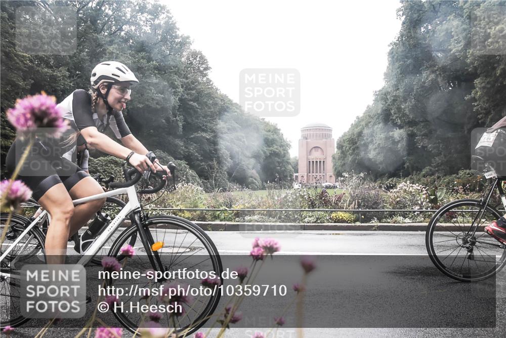 13.09.2026 - Stadtparktriathlon H.Heesch http://msf.ph/oto/10359710 13.09.2026 13:28:29 Radfahren 1373, 1388, 1407, 1420, 1425, 1461, 1519 meine-sportfotos.de