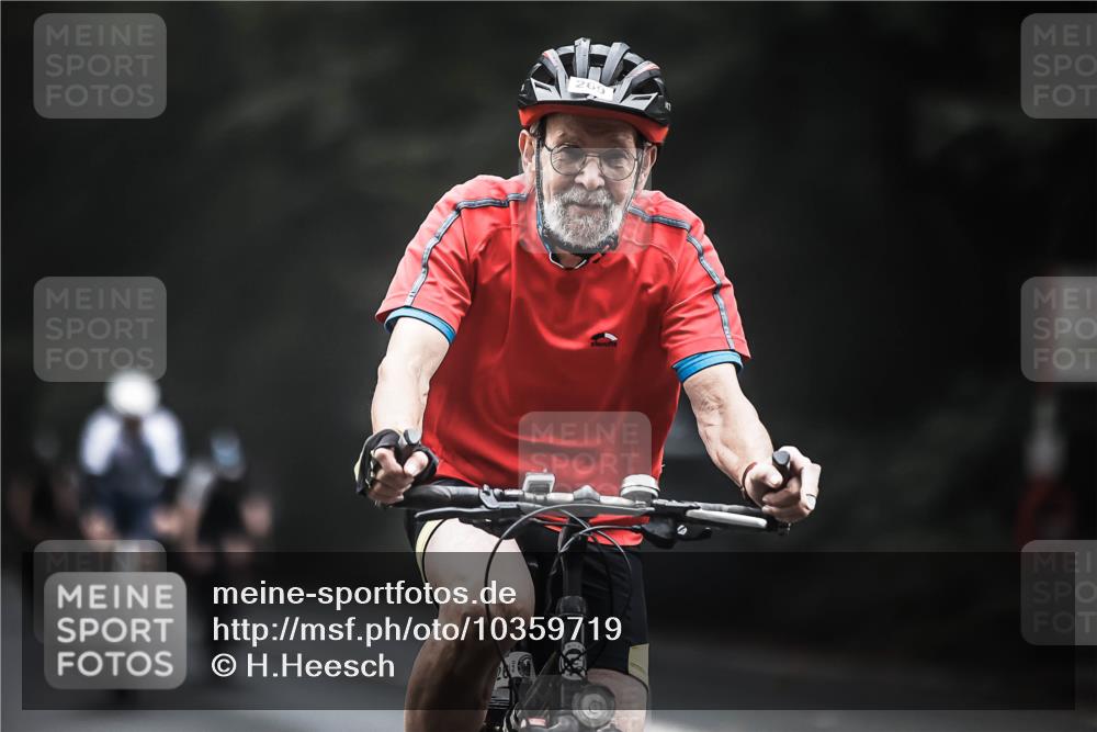 13.09.2026 - Stadtparktriathlon H.Heesch http://msf.ph/oto/10359719 13.09.2026 09:58:27 Radfahren 213, 214, 225, 238, 258, 264, 269, 300, 306, 311, 314, 322, 333 meine-sportfotos.de