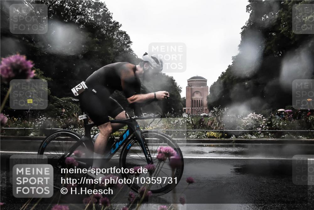 13.09.2026 - Stadtparktriathlon H.Heesch http://msf.ph/oto/10359731 13.09.2026 12:04:36 Radfahren 842, 953, 1047 meine-sportfotos.de