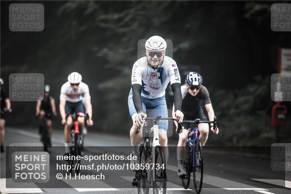13.09.2026 - Stadtparktriathlon H.Heesch http://msf.ph/oto/10359734 13.09.2026 09:58:29 Radfahren 213, 214, 225, 238, 239, 258, 262, 264, 269, 300, 306, 311, 314, 322, 333 meine-sportfotos.de