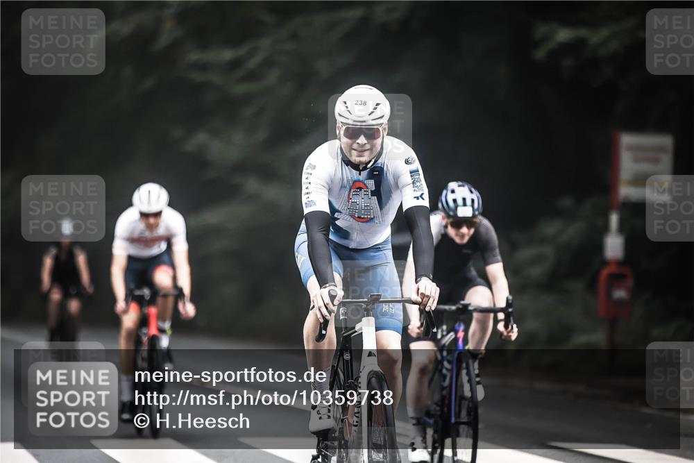13.09.2026 - Stadtparktriathlon H.Heesch http://msf.ph/oto/10359738 13.09.2026 09:58:29 Radfahren 213, 214, 225, 238, 239, 258, 262, 264, 269, 300, 306, 311, 314, 322, 333 meine-sportfotos.de