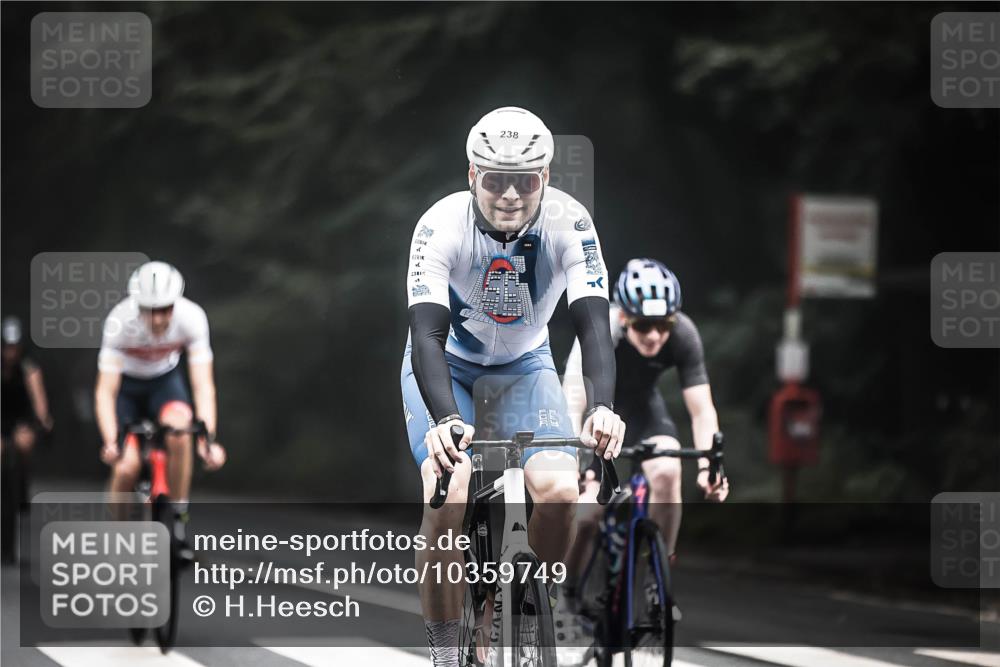 13.09.2026 - Stadtparktriathlon H.Heesch http://msf.ph/oto/10359749 13.09.2026 09:58:29 Radfahren 213, 214, 225, 238, 239, 258, 262, 264, 269, 300, 306, 311, 314, 322, 333 meine-sportfotos.de