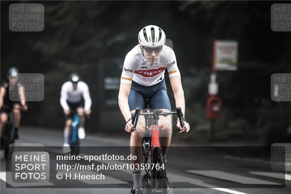 13.09.2026 - Stadtparktriathlon H.Heesch http://msf.ph/oto/10359764 13.09.2026 09:58:30 Radfahren 213, 214, 225, 238, 239, 258, 262, 264, 269, 300, 306, 311, 314, 322, 333 meine-sportfotos.de