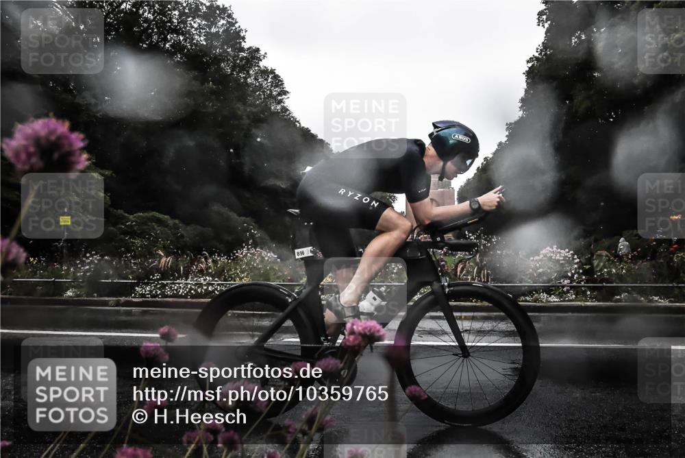 13.09.2026 - Stadtparktriathlon H.Heesch http://msf.ph/oto/10359765 13.09.2026 12:05:03 Radfahren 877, 896, 932 meine-sportfotos.de