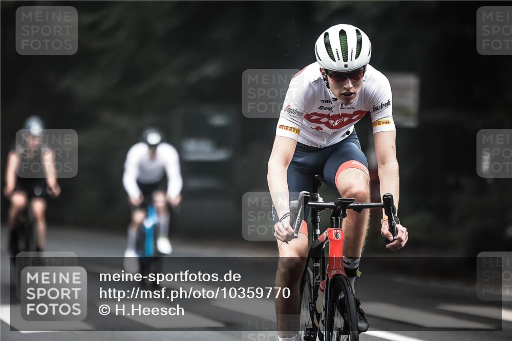 13.09.2026 - Stadtparktriathlon H.Heesch http://msf.ph/oto/10359770 13.09.2026 09:58:30 Radfahren 213, 214, 225, 238, 239, 258, 262, 264, 269, 300, 306, 311, 314, 322, 333 meine-sportfotos.de