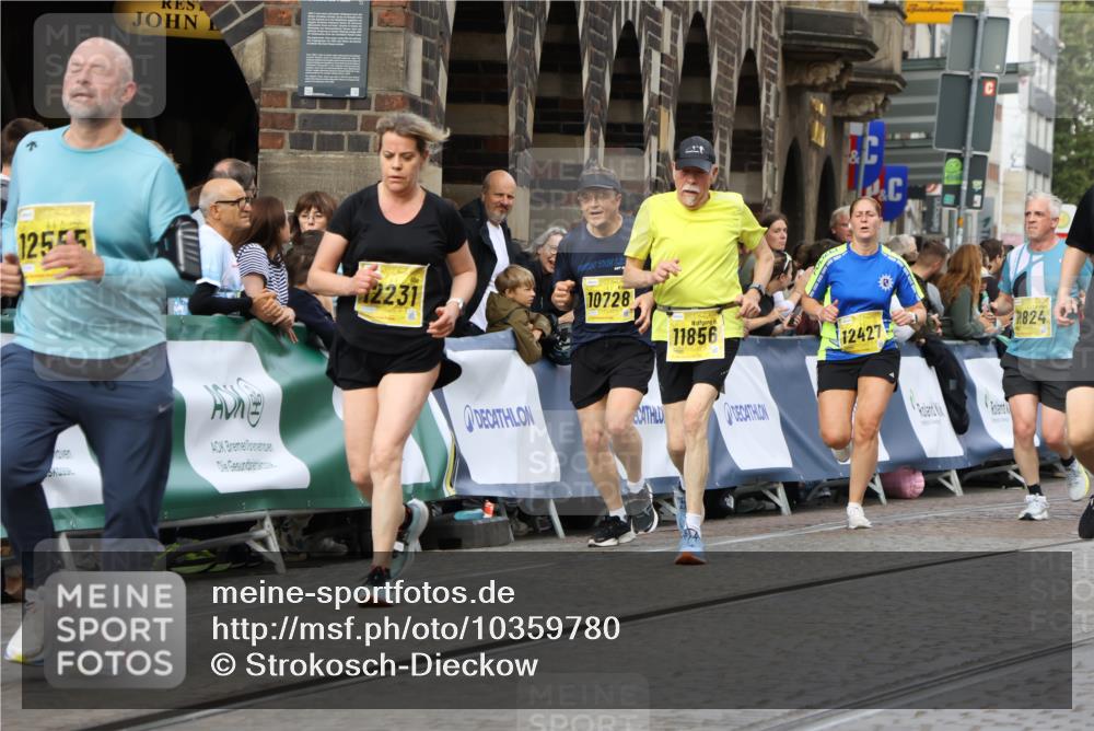 13.09.2026 - 21. swb-Marathon Bremen Strokosch-Dieckow http://msf.ph/oto/10359780 13.09.2026 10:57:56 Ziel 10177, 10300, 10394, 10460, 11106, 11153, 11245, 11365, 11480, 11498, 11532, 11568, 11734, 11965, 11966, 12037, 12111, 12222, 12264, 12372, 10494, 10543, 10604, 10673, 10826, 10828, 10903, 10914, 10931, 10932, 11295, 11332, 11752, 11863, 11884, 12441, 12482 meine-sportfotos.de