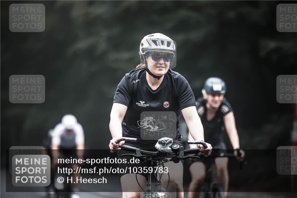 13.09.2026 - Stadtparktriathlon H.Heesch http://msf.ph/oto/10359783 13.09.2026 09:58:32 Radfahren 213, 238, 239, 262, 264, 269, 300, 306, 314, 322, 333 meine-sportfotos.de