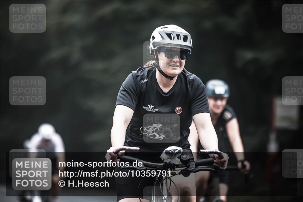 13.09.2026 - Stadtparktriathlon H.Heesch http://msf.ph/oto/10359791 13.09.2026 09:58:32 Radfahren 213, 238, 239, 262, 264, 269, 300, 306, 314, 322, 333 meine-sportfotos.de