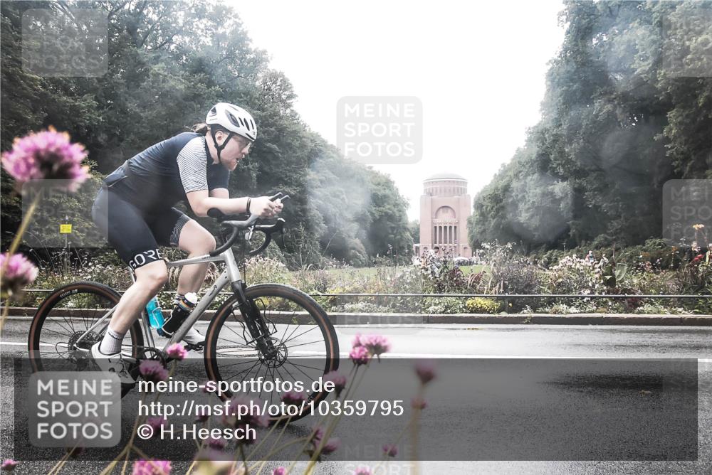 13.09.2026 - Stadtparktriathlon H.Heesch http://msf.ph/oto/10359795 13.09.2026 13:28:44 Radfahren 1402 meine-sportfotos.de