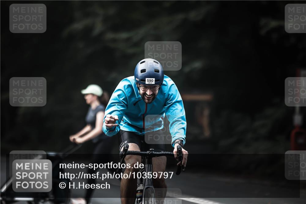 13.09.2026 - Stadtparktriathlon H.Heesch http://msf.ph/oto/10359797 13.09.2026 11:14:12 Radfahren 590, 614, 658 meine-sportfotos.de