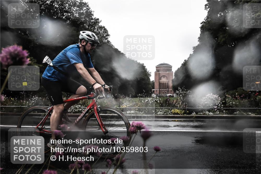 13.09.2026 - Stadtparktriathlon H.Heesch http://msf.ph/oto/10359803 13.09.2026 12:05:19 Radfahren 951, 1015 meine-sportfotos.de