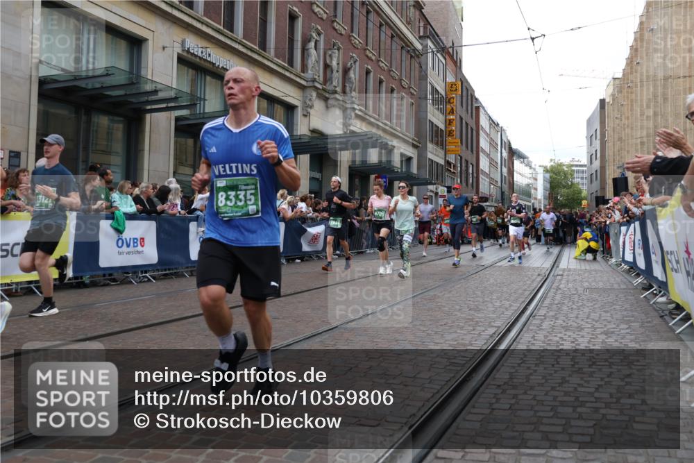 13.09.2026 - 21. swb-Marathon Bremen Strokosch-Dieckow http://msf.ph/oto/10359806 13.09.2026 13:35:35 Ziel 318, 532, 563, 607, 1867, 2565, 3026, 3056, 3087, 3226, 3454, 3485, 3489, 3704, 3780, 3857, 4016, 4048, 5026, 5071, 5157, 5276, 5308, 5381, 5467, 5468, 5584, 5586, 5816, 6159, 6649, 6724, 6874, 7036, 7043, 7235, 7256, 7385, 7675, 7691, 7804, 8145, 8227, 8335, 8705, 8816, 9243, 9784, 9862, 9892, 9912, 13121, 13179, 13213, 156, 1150, 2003, 2041, 2090, 2318, 2356, 2625, 2866, 3055, 3311, 3621, 3916, 4062, 4326, 4635, 5016, 5308, 5661, 6315, 6320, 6418, 6465, 6466, 6644, 6837 meine-sportfotos.de
