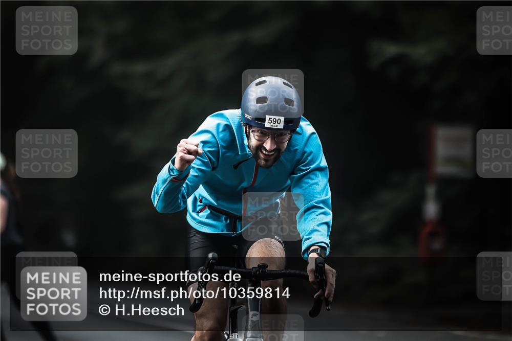 13.09.2026 - Stadtparktriathlon H.Heesch http://msf.ph/oto/10359814 13.09.2026 11:14:12 Radfahren 590, 614, 658 meine-sportfotos.de