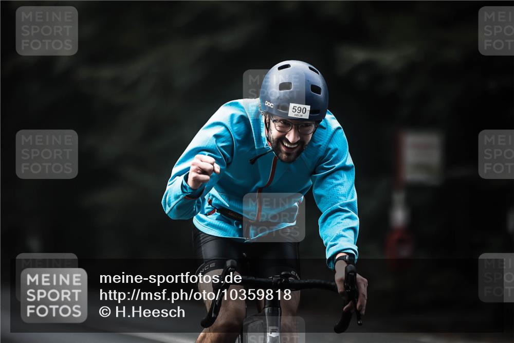 13.09.2026 - Stadtparktriathlon H.Heesch http://msf.ph/oto/10359818 13.09.2026 11:14:13 Radfahren 590, 614, 658 meine-sportfotos.de