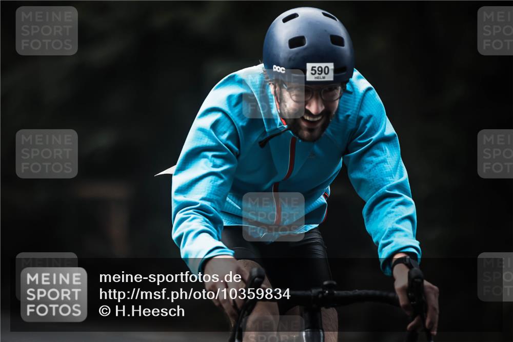 13.09.2026 - Stadtparktriathlon H.Heesch http://msf.ph/oto/10359834 13.09.2026 11:14:13 Radfahren 590, 614, 658 meine-sportfotos.de