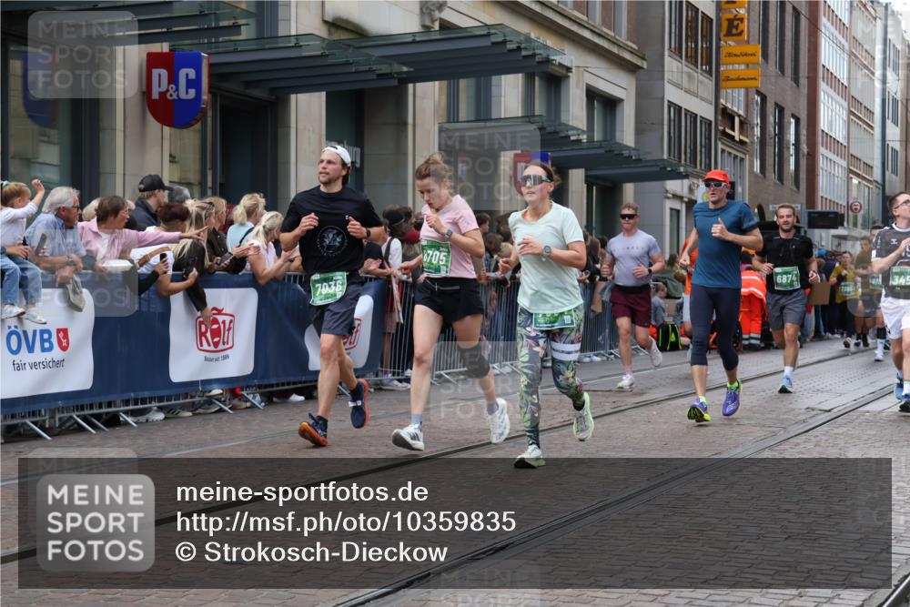 13.09.2026 - 21. swb-Marathon Bremen Strokosch-Dieckow http://msf.ph/oto/10359835 13.09.2026 13:35:35 Ziel 318, 532, 563, 607, 1867, 2565, 3026, 3056, 3087, 3226, 3454, 3485, 3489, 3704, 3780, 3857, 4016, 4048, 5026, 5071, 5157, 5276, 5308, 5381, 5467, 5468, 5584, 5586, 5816, 6159, 6649, 6724, 6874, 7036, 7043, 7235, 7256, 7385, 7675, 7691, 7804, 8145, 8227, 8335, 8705, 8816, 9243, 9784, 9862, 9892, 9912, 13121, 13179, 13213, 156, 1150, 2003, 2041, 2090, 2318, 2356, 2625, 2866, 3055, 3311, 3621, 3916, 4062, 4326, 4635, 5016, 5308, 5661, 6315, 6320, 6418, 6465, 6466, 6644, 6837 meine-sportfotos.de