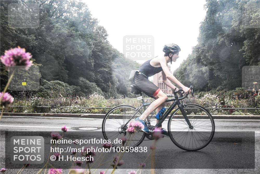 13.09.2026 - Stadtparktriathlon H.Heesch http://msf.ph/oto/10359838 13.09.2026 13:29:13 Radfahren 1517, 1526 meine-sportfotos.de