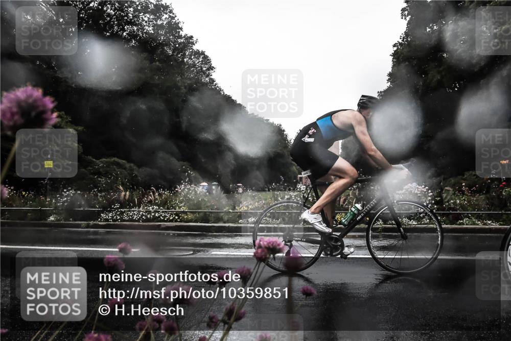13.09.2026 - Stadtparktriathlon H.Heesch http://msf.ph/oto/10359851 13.09.2026 12:05:45 Radfahren 899, 918, 920, 954, 980, 1009, 1037 meine-sportfotos.de