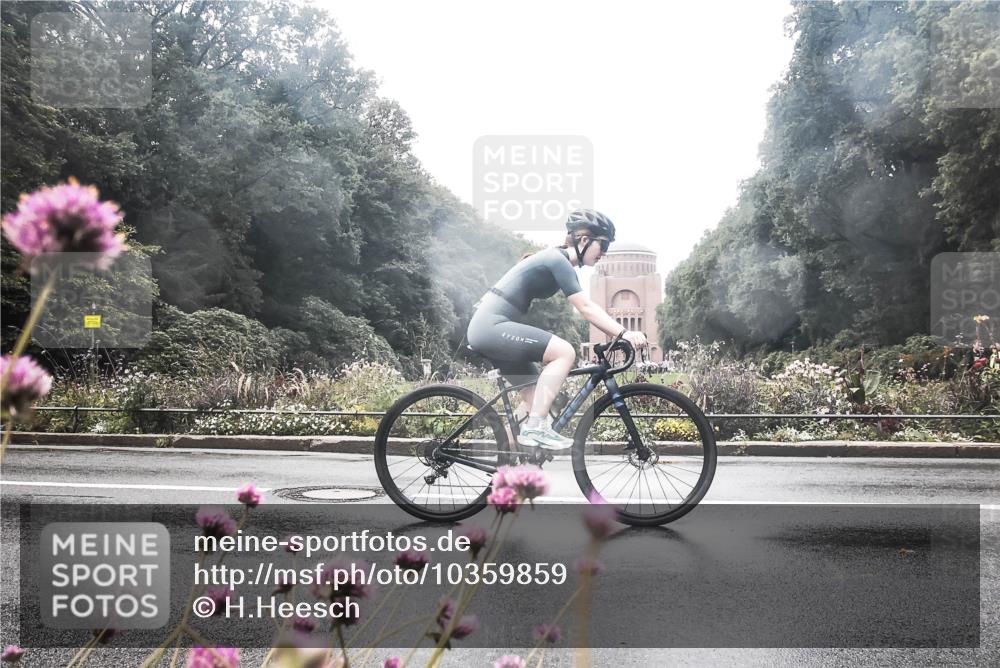 13.09.2026 - Stadtparktriathlon H.Heesch http://msf.ph/oto/10359859 13.09.2026 13:29:25 Radfahren 1212, 1237, 1386, 1406, 1430, 1453 meine-sportfotos.de