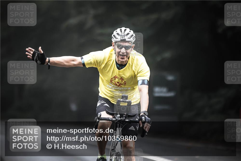 13.09.2026 - Stadtparktriathlon H.Heesch http://msf.ph/oto/10359860 13.09.2026 09:58:39 Radfahren 239, 262, 264, 299 meine-sportfotos.de