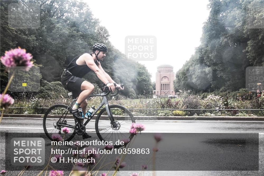 13.09.2026 - Stadtparktriathlon H.Heesch http://msf.ph/oto/10359863 13.09.2026 13:29:25 Radfahren 1212, 1237, 1386, 1406, 1430, 1453 meine-sportfotos.de