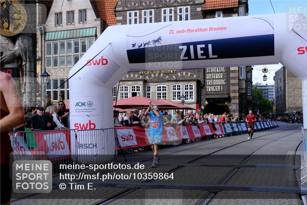 13.09.2026 - 21. swb-Marathon Bremen Tim E. http://msf.ph/oto/10359864 13.09.2026 12:56:38 Ziel 250, 6630 meine-sportfotos.de